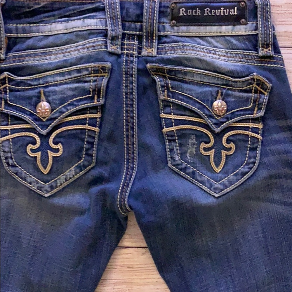 ‼️SALE‼️Distressed Rock Revival Jeans!